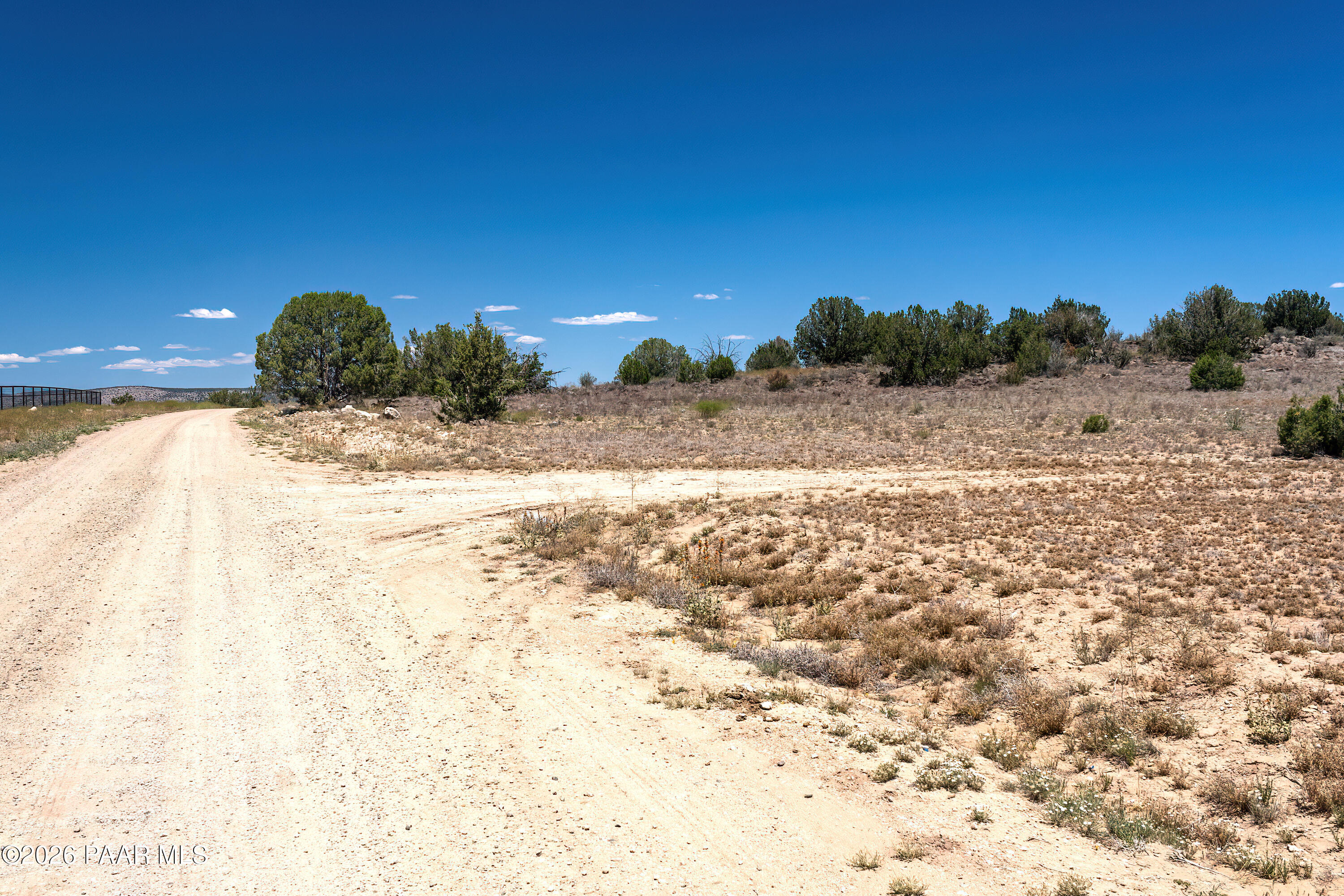 0 North Headwaters 25 Acres Road Paulden, AZ 86334 - Photo 13 of 27 a view of a yard