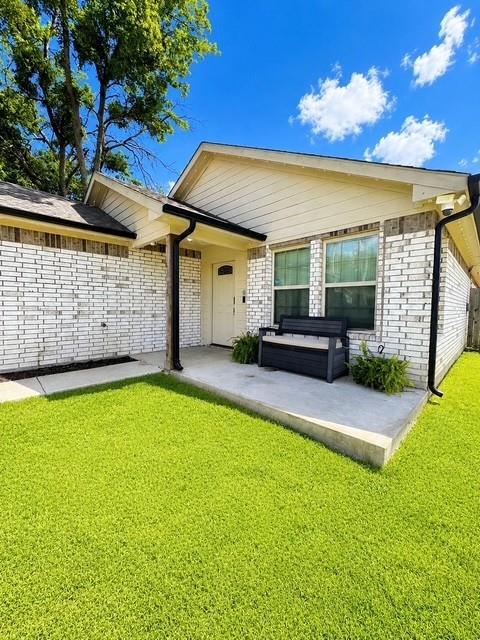 300 Lipscomb Street Cleburne, TX 76031 - Photo 2 of 28