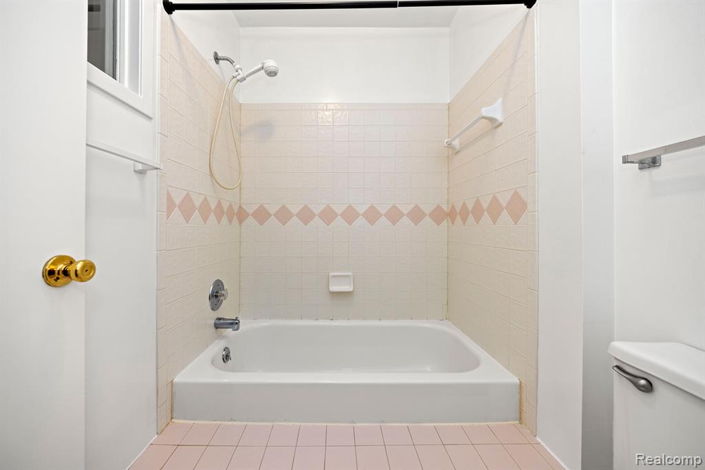 39449 Country Lane Novi, MI 48375 - Photo 21 of 29