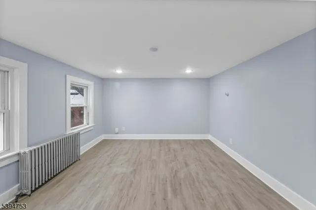 $1,975 | 6 1st Avenue, Unit 2, Raritan, NJ 08869