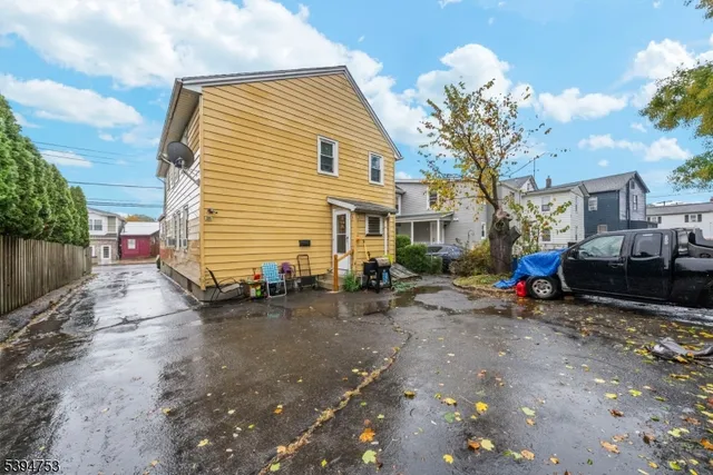 $1,975 | 6 1st Avenue, Unit 2, Raritan, NJ 08869