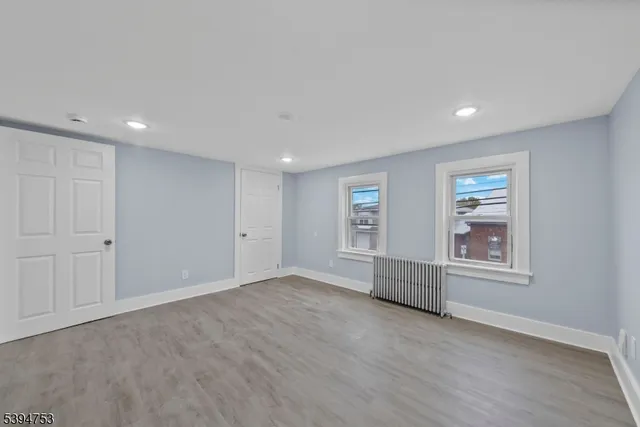 $1,975 | 6 1st Avenue, Unit 2, Raritan, NJ 08869