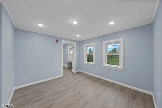 $1,975 | 6 1st Avenue, Unit 2, Raritan, NJ 08869