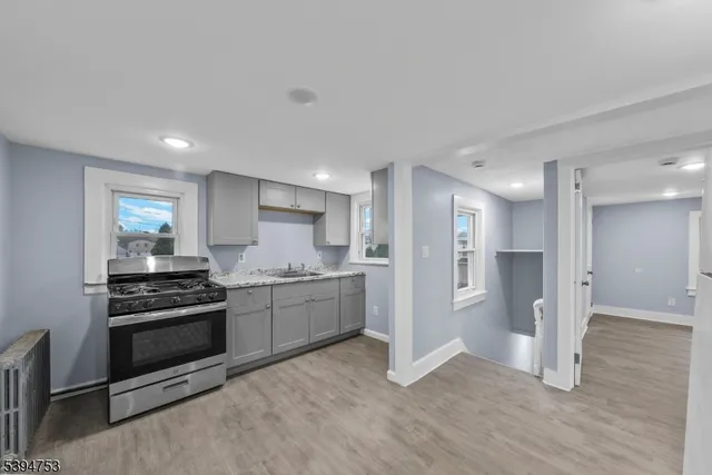 $1,975 | 6 1st Avenue, Unit 2, Raritan, NJ 08869