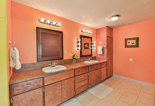 $674,900 | 35210 South Long Road, Cheney, WA 99004