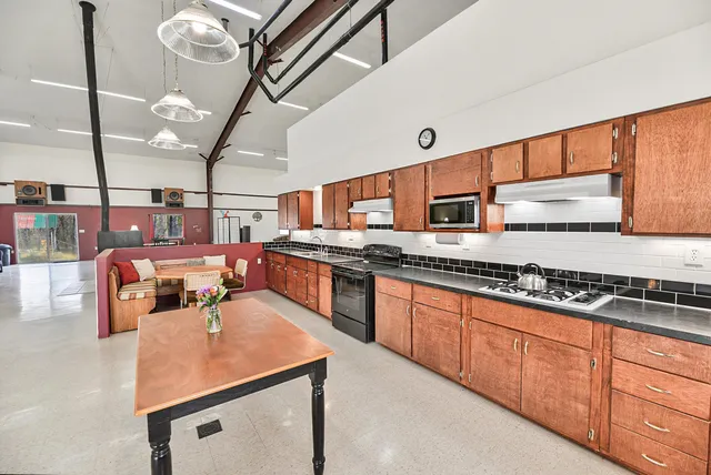 $674,900 | 35210 South Long Road, Cheney, WA 99004