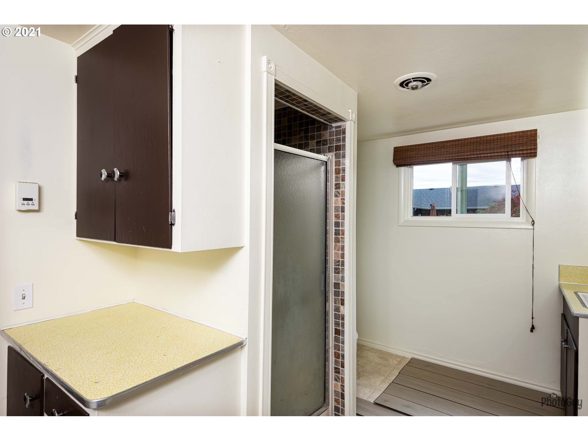 1023 Rio Glen Drive Eugene, OR 97401 - Photo 14 of 27 Gallery Image 14