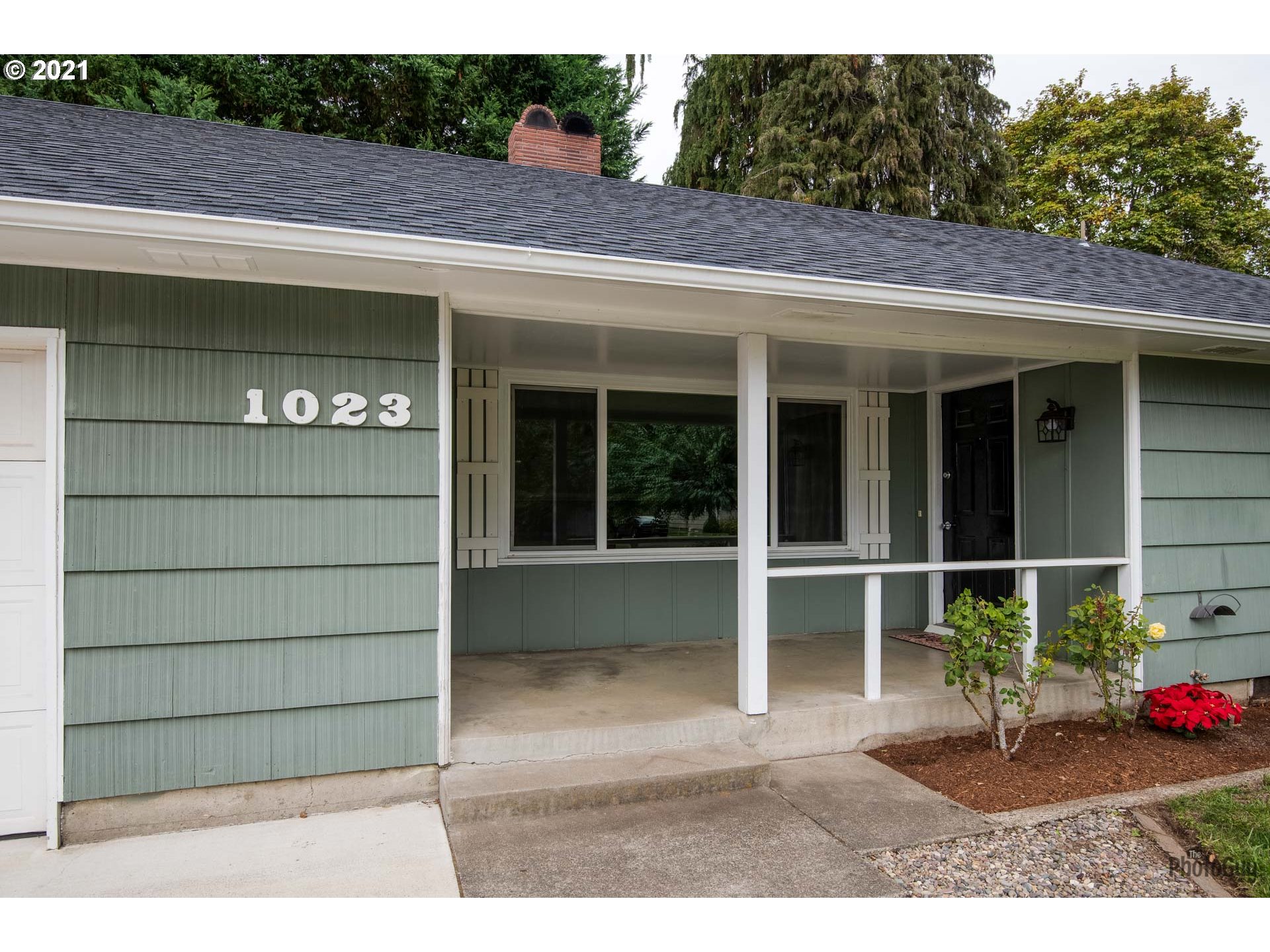 1023 Rio Glen Drive Eugene, OR 97401 - Photo 4 of 27 Gallery Image 4