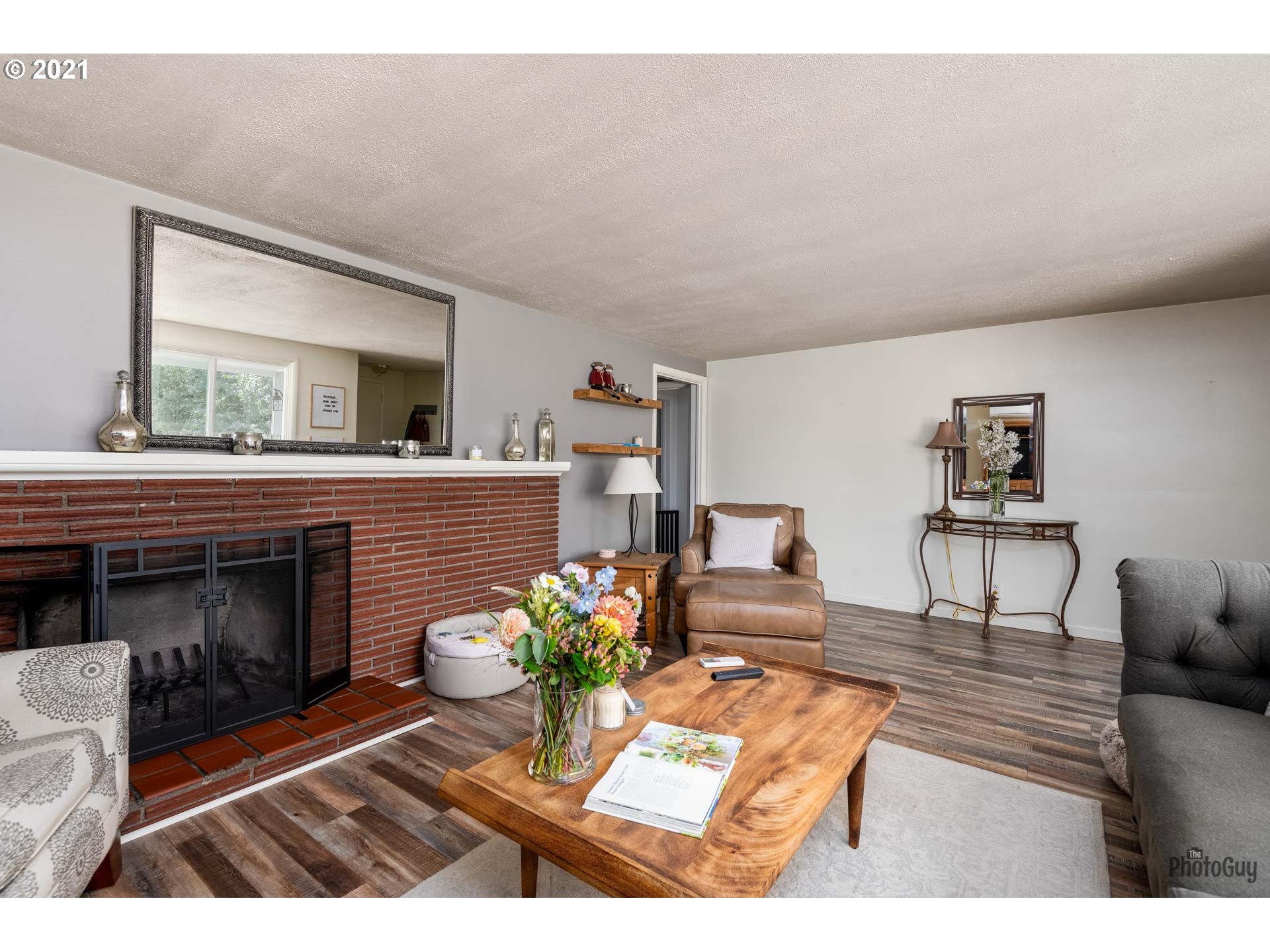 1023 Rio Glen Drive Eugene, OR 97401 - Photo 7 of 27 Gallery Image 7