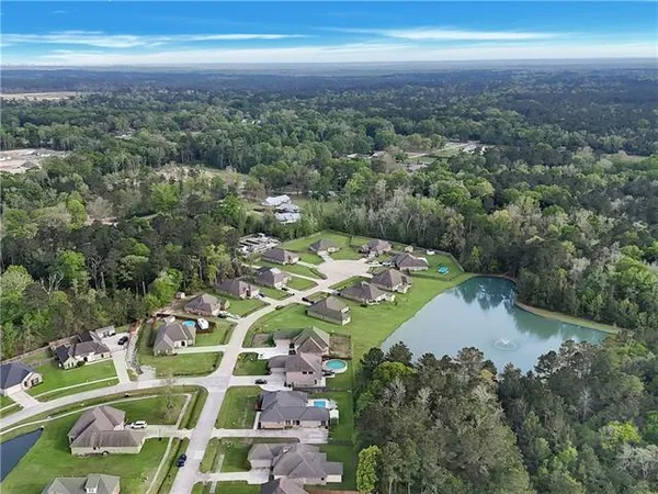 $375,000 | 23728 Goose Point Drive, Ponchatoula, LA 70454