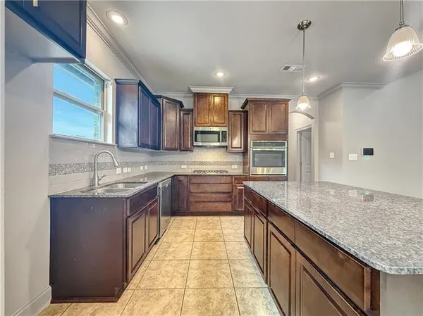 $375,000 | 23728 Goose Point Drive, Ponchatoula, LA 70454
