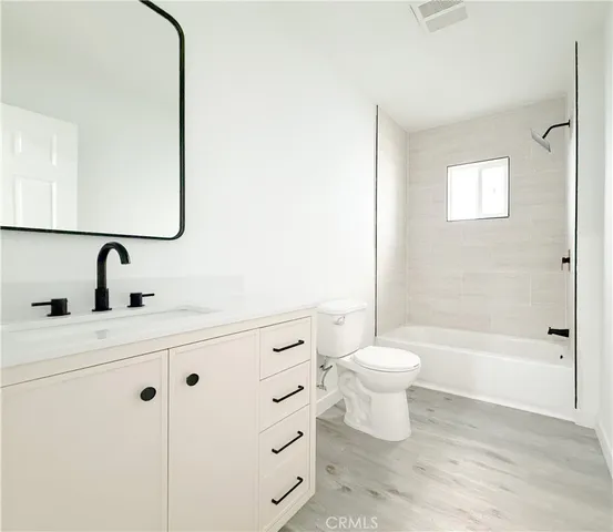 $699,900 | 1101 East Tucker Street, Compton, CA 90221