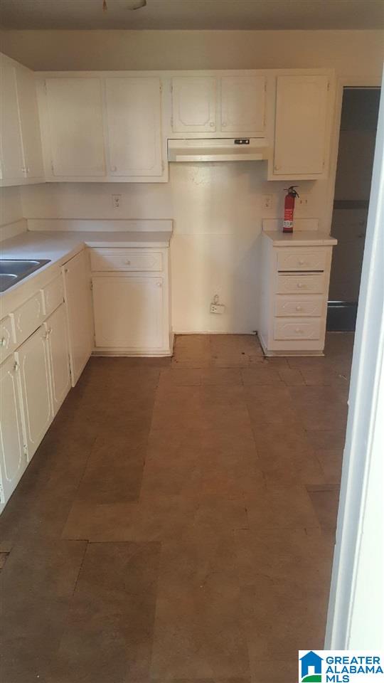 1256 18th Place Southwest Birmingham, AL 35211 - Photo 3 of 6