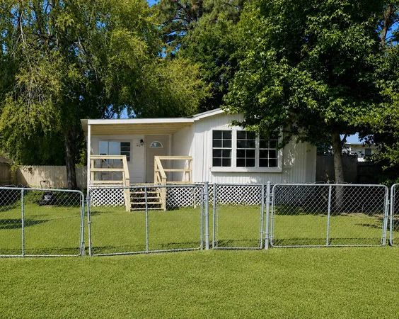 $1,400 | 142 Aspen, Livingston, TX 77351