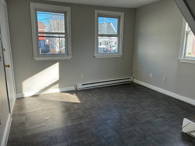 $2,000 | 102 Pleasant Street, Unit 1, Gloucester, MA 01930