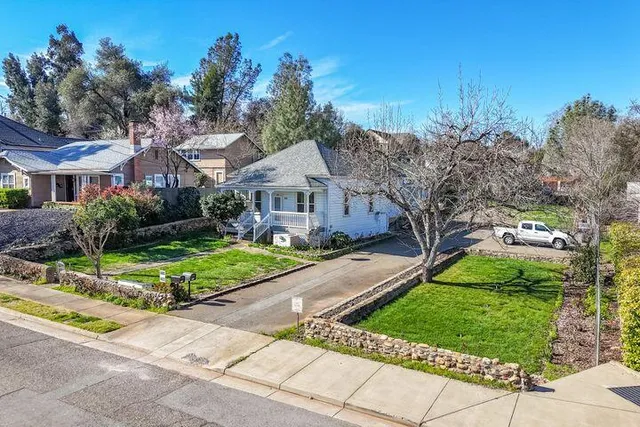 $435,000 | 1144 Willis Street, Redding, CA 96001