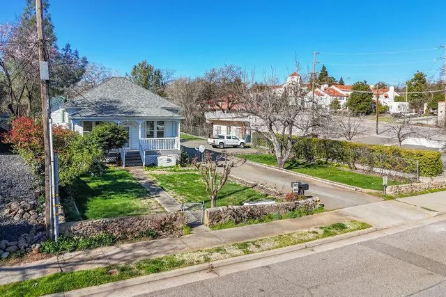 $435,000 | 1144 Willis Street, Redding, CA 96001