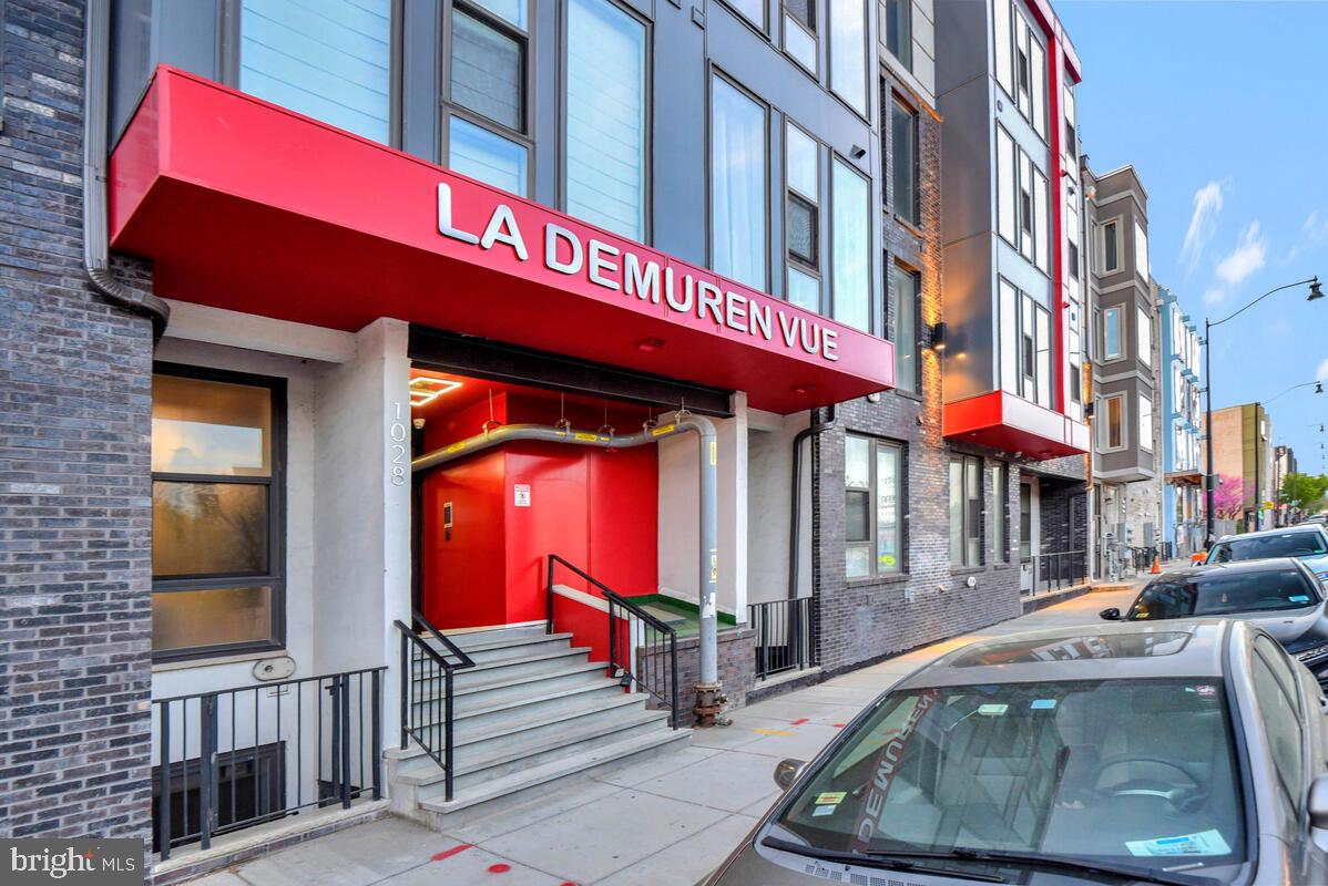 1028 Bladensburg Road Northeast, Unit 5 Washington, DC 20002 - Photo 27 of 29 a view of a building with sitting area