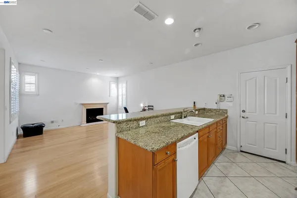 $666,888 | 156 West Moraga Street, Mountain House, CA 95391