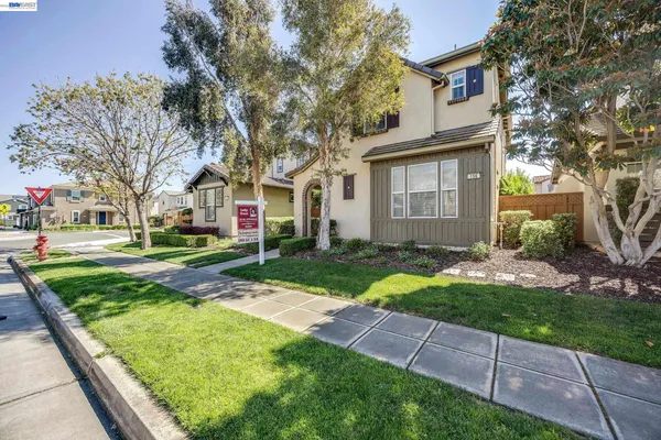 $666,888 | 156 West Moraga Street, Mountain House, CA 95391