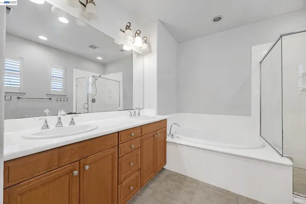 $666,888 | 156 West Moraga Street, Mountain House, CA 95391