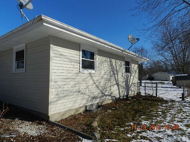367 Oak Street Rochester, IN 46975 - Photo 2 of 18