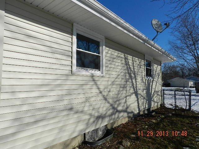 367 Oak Street Rochester, IN 46975 - Photo 3 of 18