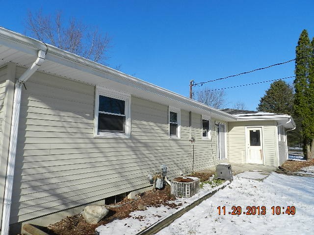 367 Oak Street Rochester, IN 46975 - Photo 4 of 18