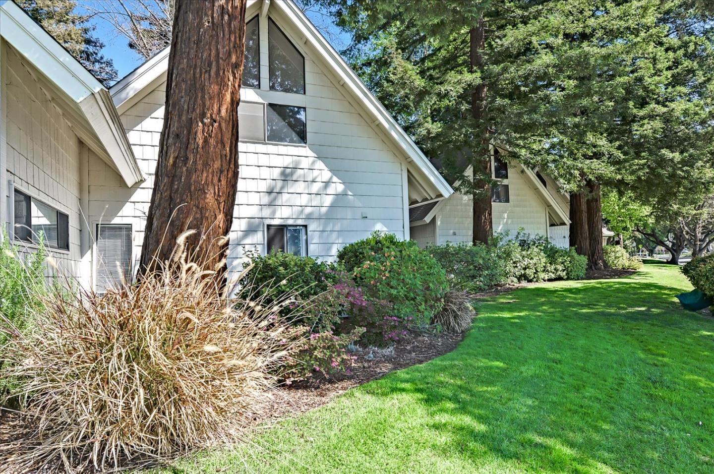 2540 West Middlefield Road Mountain View, CA 94043 - Photo 1 of 41 Gallery Image 1