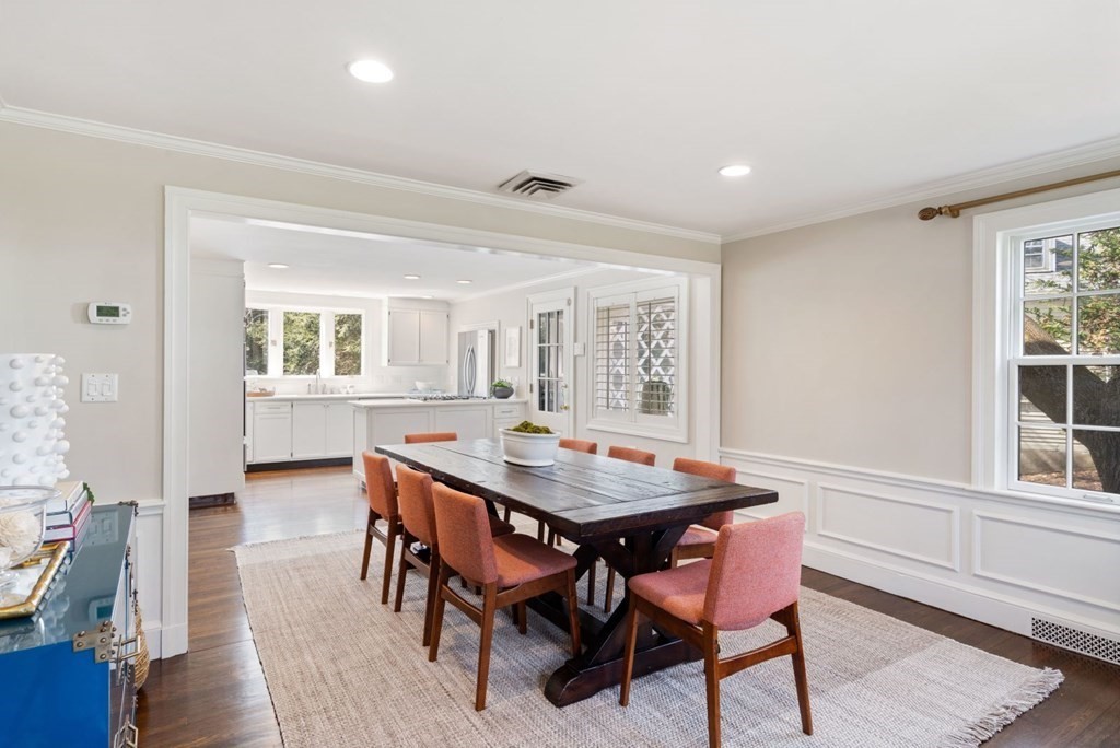 26 Arnold Road Wellesley, MA 02481 - Photo 16 of 35