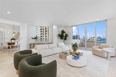 $4,995,000 | 808 Brickell Key Drive, Unit 3901, Miami, FL 33131