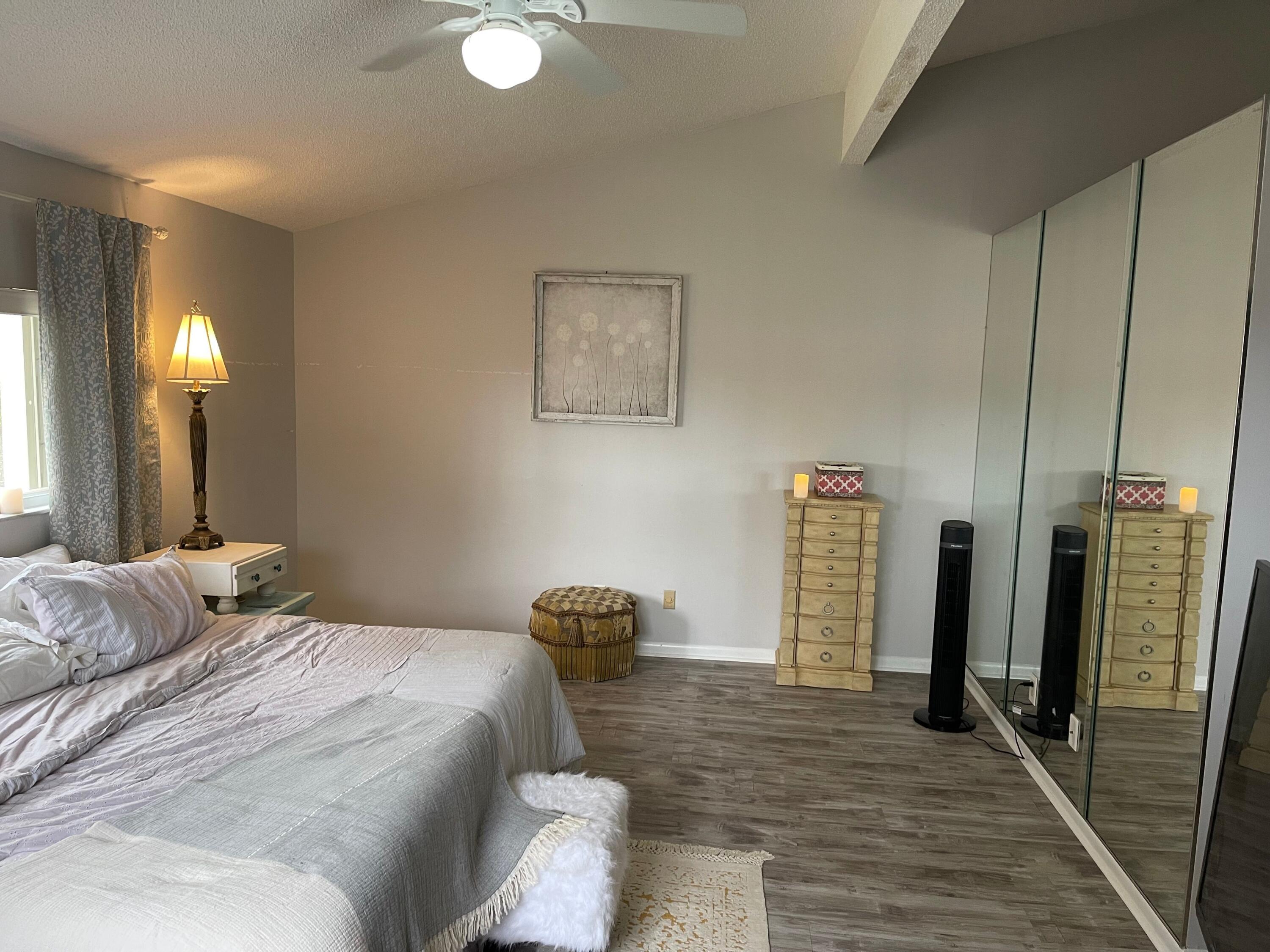 371 Maplecrest Circle Jupiter, FL 33458 - Photo 11 of 16 IMG_4459