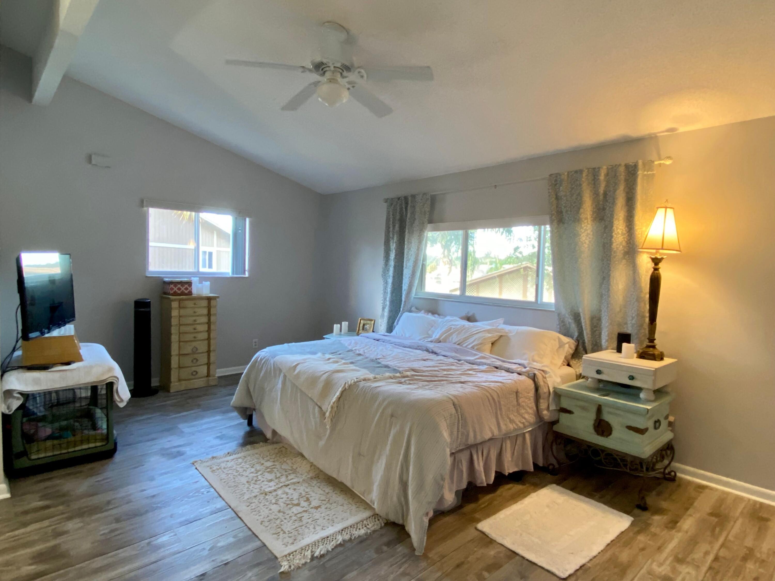 371 Maplecrest Circle Jupiter, FL 33458 - Photo 10 of 16 IMG_2874