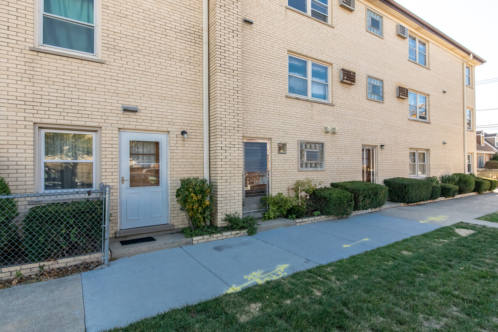7125 West Addison Street Chicago, IL 60634 - Photo 3 of 28 Gallery Image 3