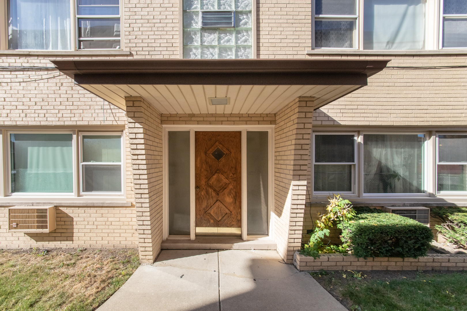 7125 West Addison Street Chicago, IL 60634 - Photo 4 of 28 Gallery Image 4