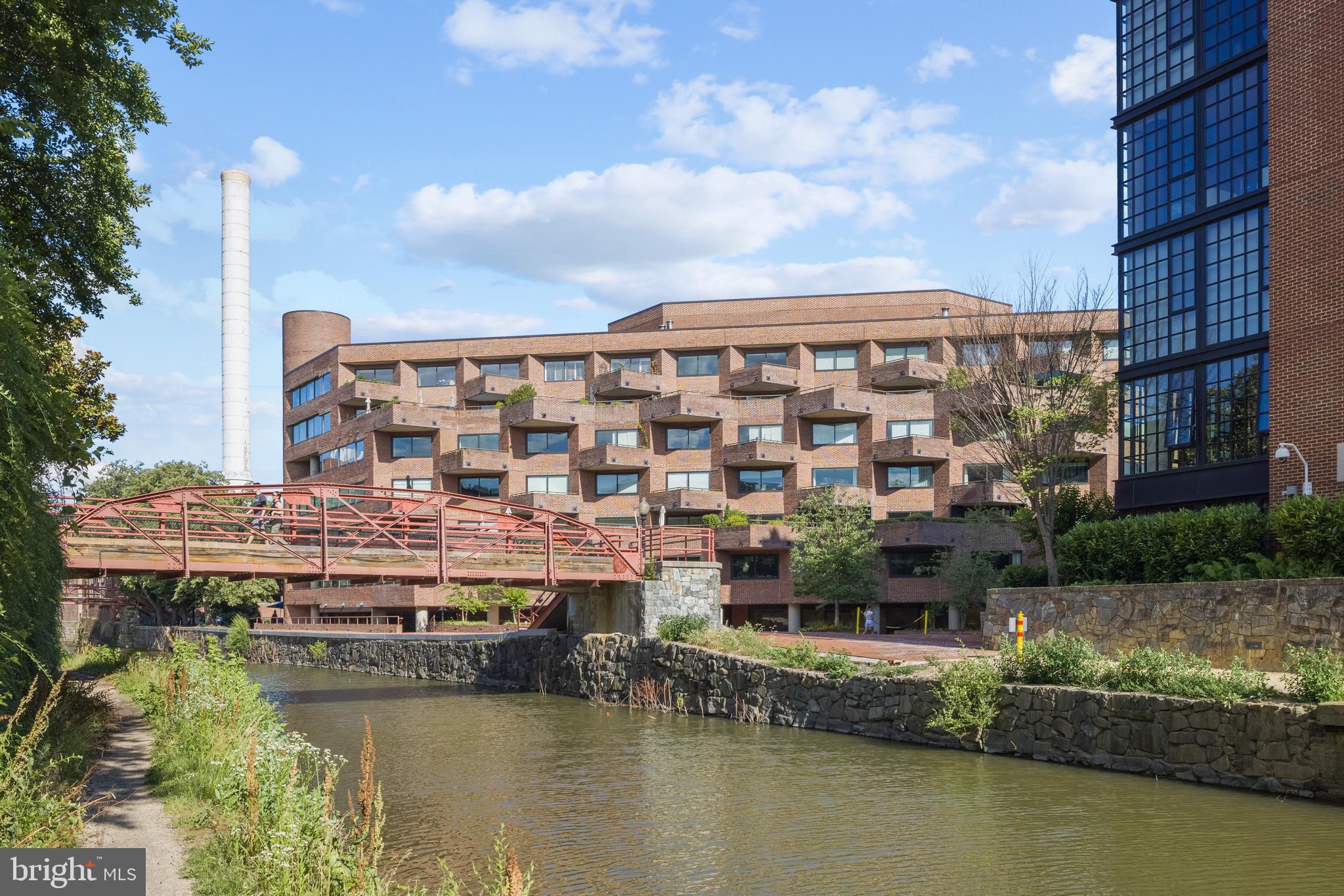 1015 33rd Street Northwest, Unit 809 Washington, DC 20007 - Photo 32 of 39 a view of a lake with a city