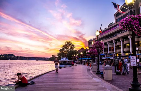 a view of street with view of a building