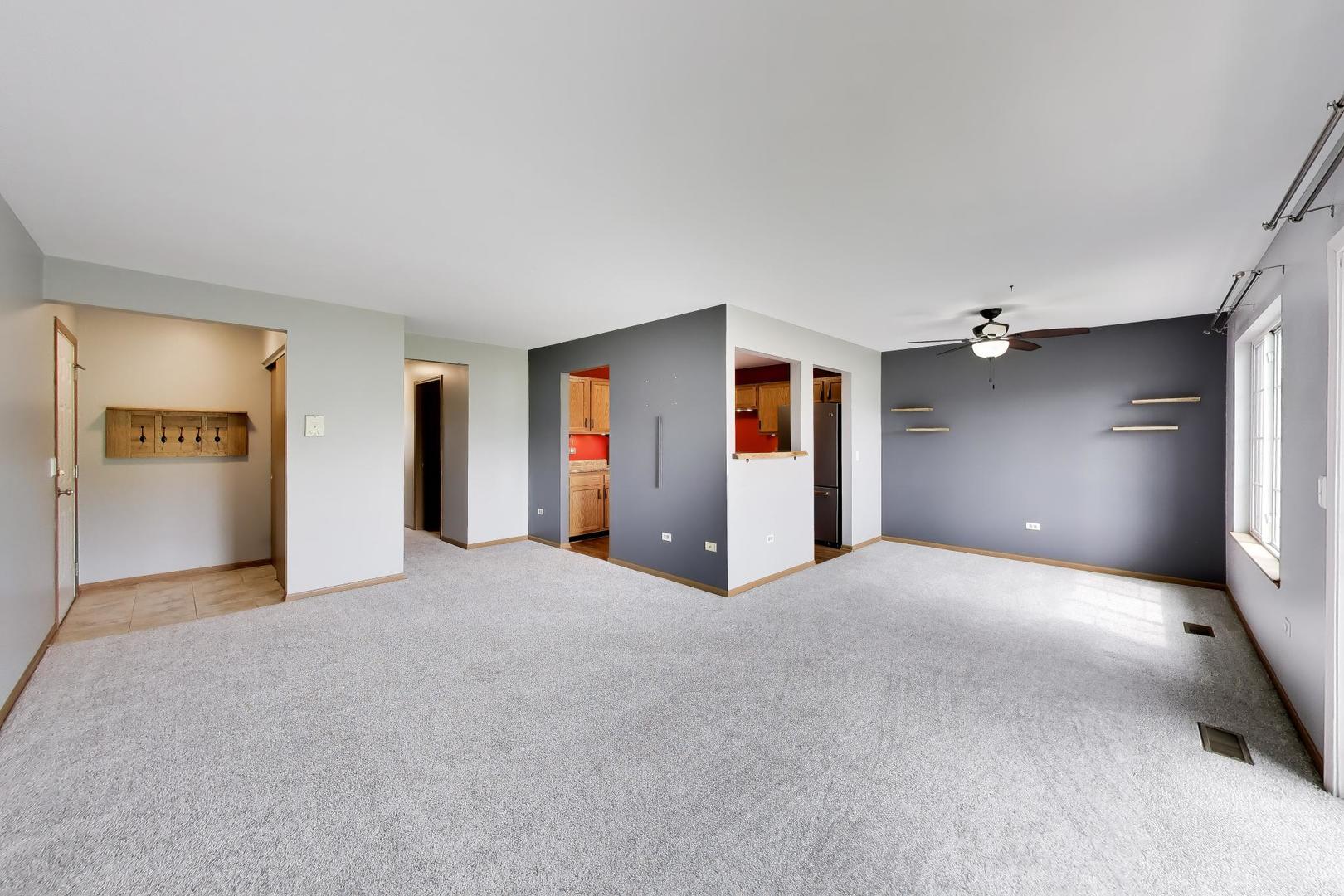 917 Golf Course Road, Unit 1 Crystal Lake, IL 60014 - Photo 6 of 33 Gallery Image 6