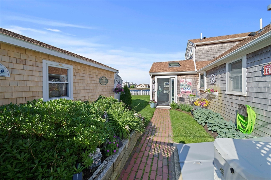 183 Ridge Road Marshfield, MA 02050 - Photo 5 of 40 Gallery Image 5