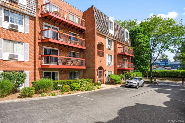 $2,900 | 55 North Broadway, Unit 15, White Plains, NY 10601