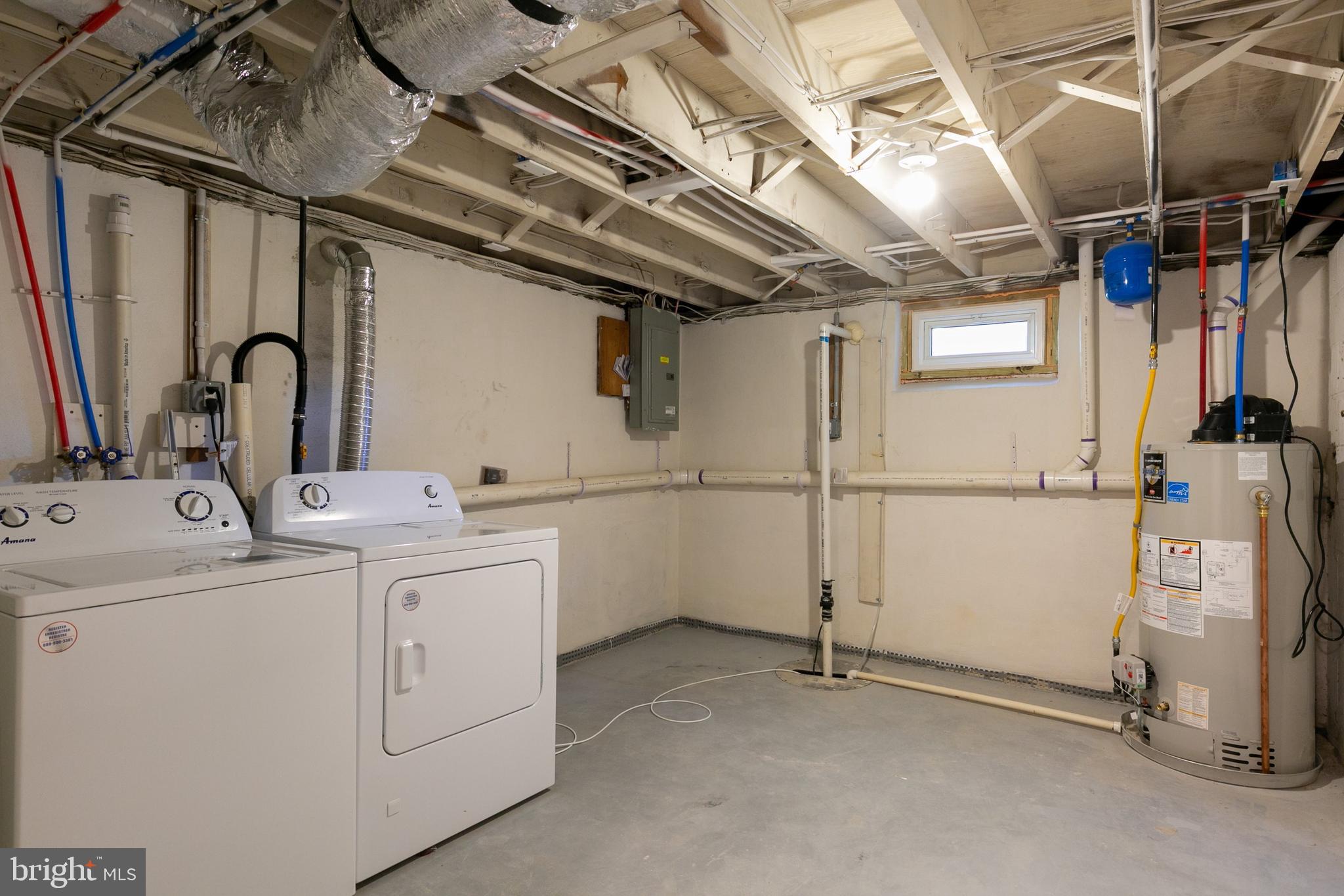 405 Hamilton Road Glassboro, NJ 08028 - Photo 26 of 28 a utility room with dryer and washer