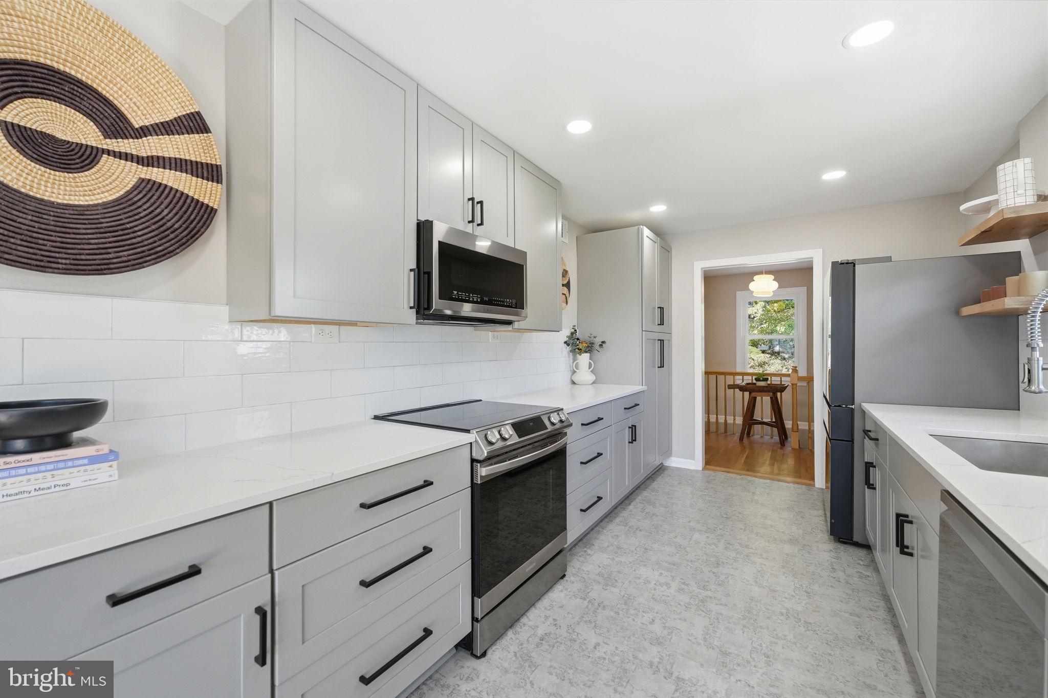 6451 Sleepy Ridge Road Falls Church, VA 22042 - Photo 8 of 50 Gallery Image 8