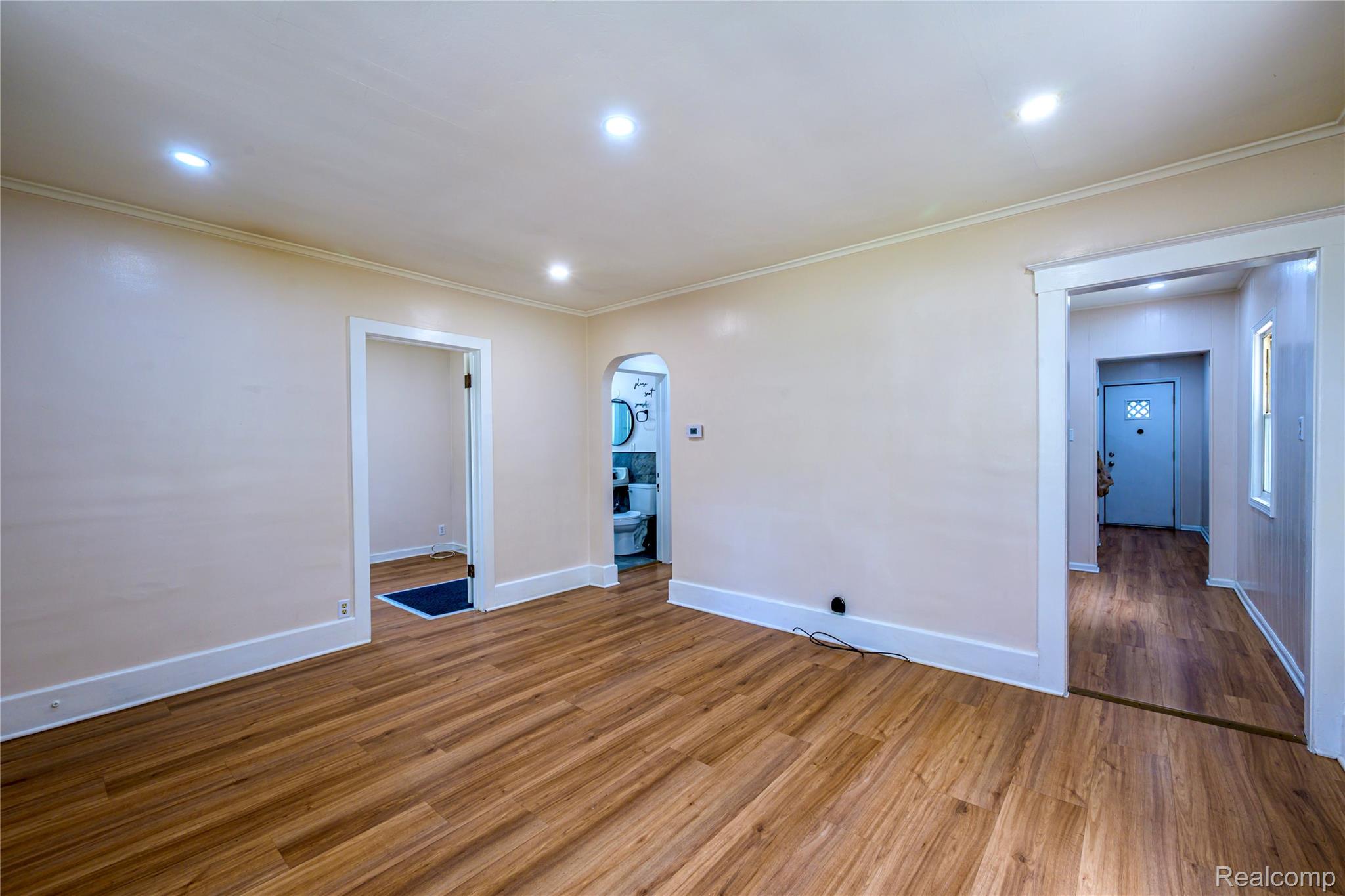 3226 Grayson Street Ferndale, MI 48220 - Photo 6 of 18 Living Room