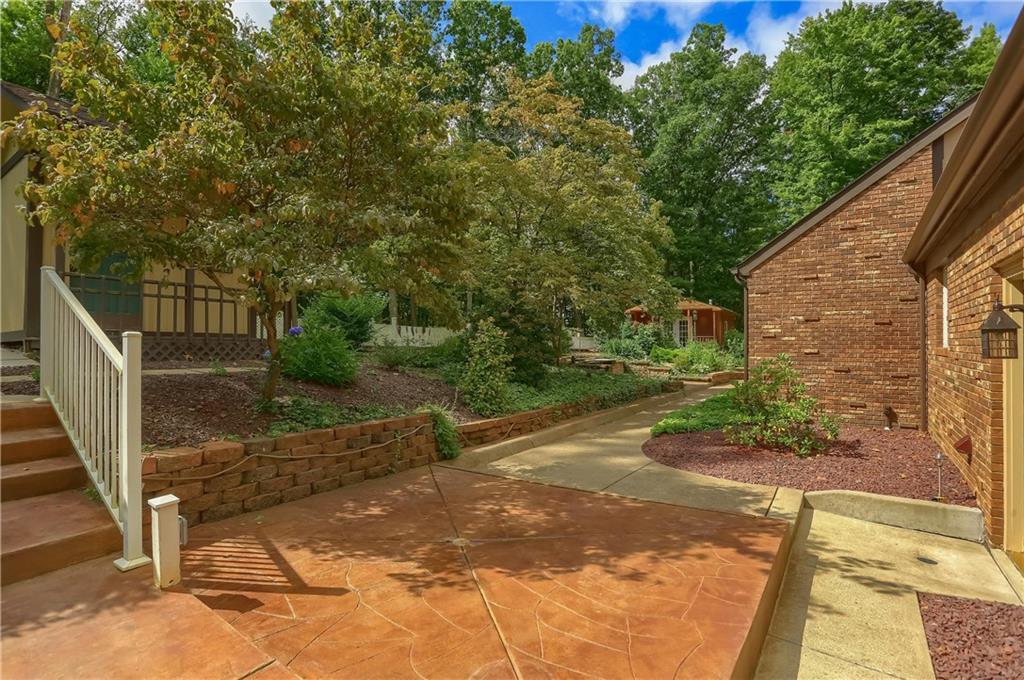 2901 Rosedale Avenue New Castle, PA 16105 - Photo 6 of 25 a view of backyard with green space