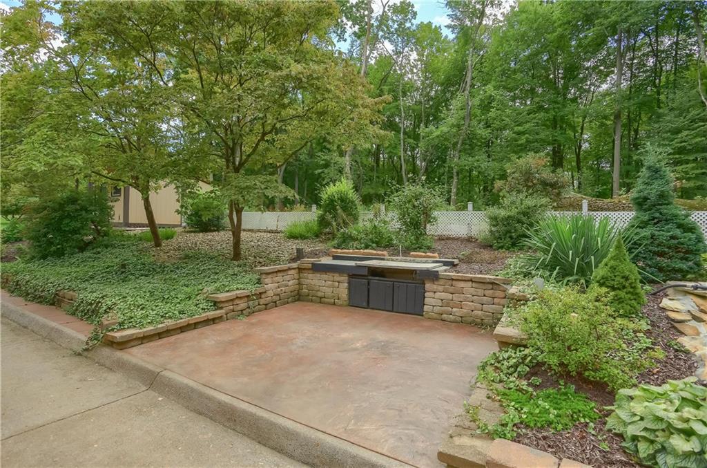 2901 Rosedale Avenue New Castle, PA 16105 - Photo 7 of 25 a view of a swimming pool with a patio
