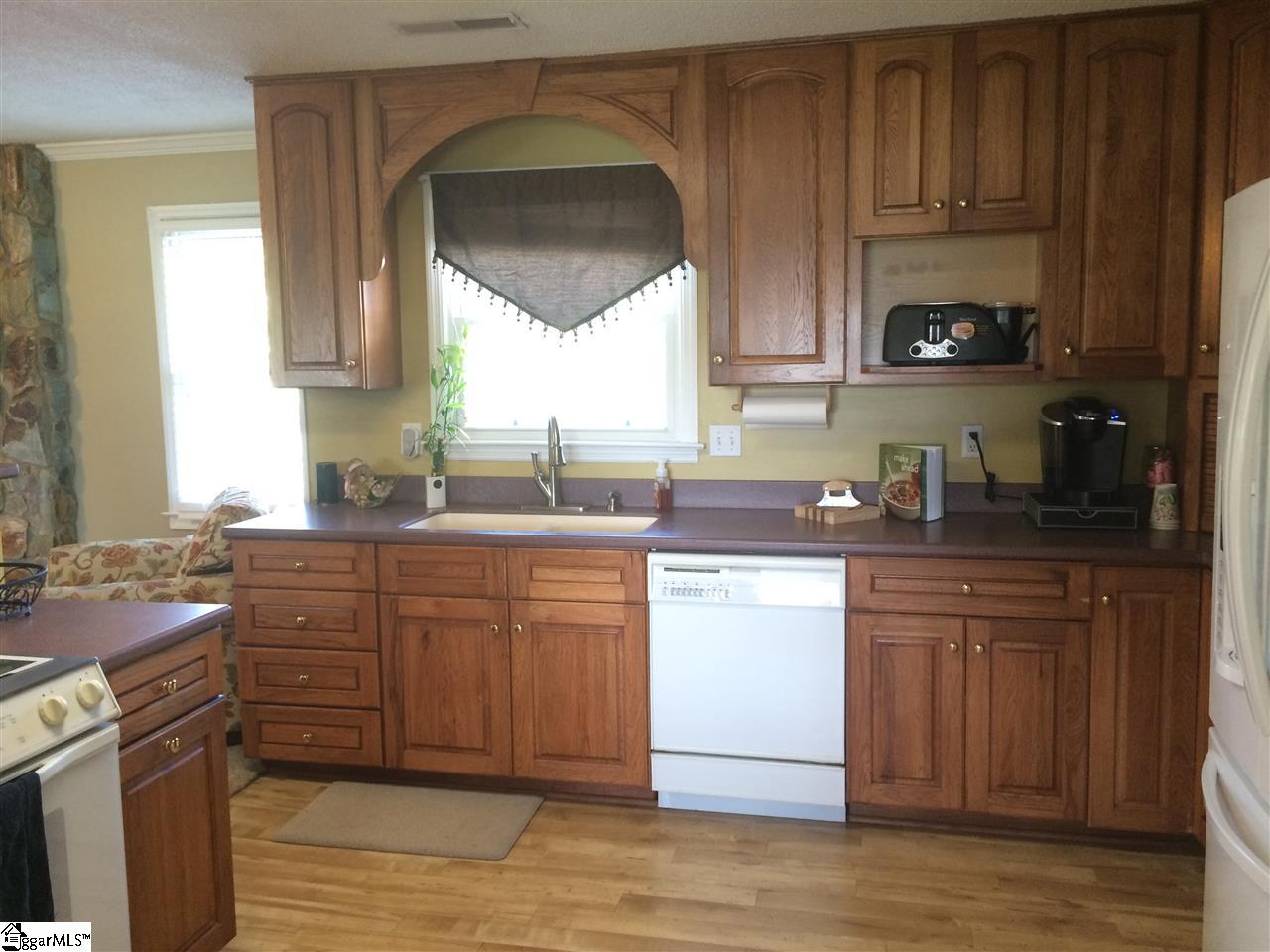 1607 Scuffletown Road Fountain Inn, SC 29644 - Photo 7 of 31