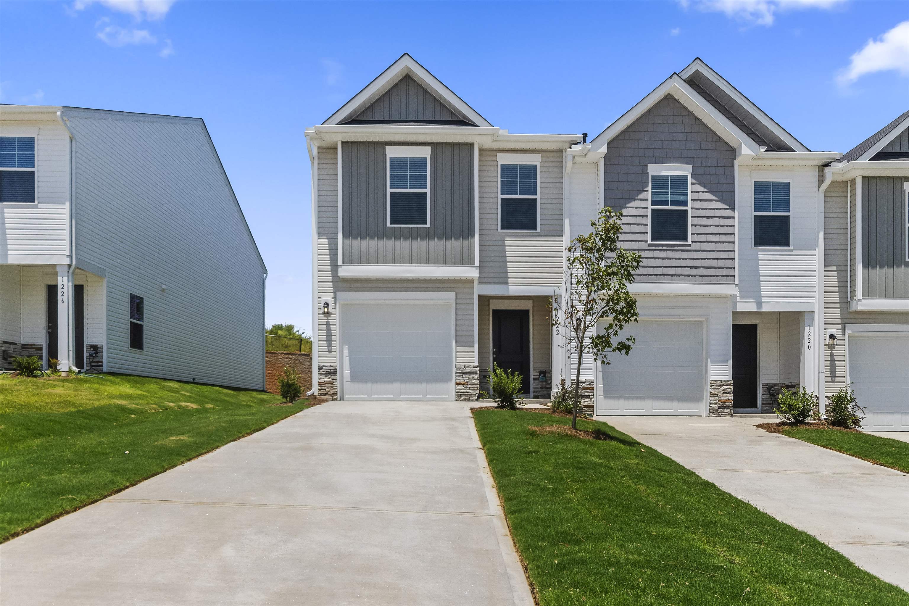 1281 Forestbrook Lane Spartanburg, SC 29303 - Photo 1 of 32