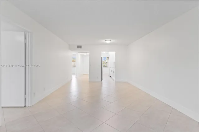$235,000 | 1400 Southwest 124th Terrace, Unit 109Q, Pembroke Pines, FL 33027