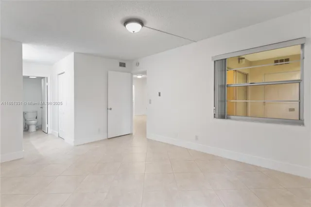 $235,000 | 1400 Southwest 124th Terrace, Unit 109Q, Pembroke Pines, FL 33027