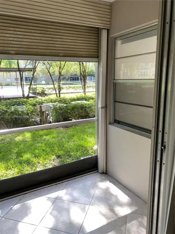 $235,000 | 1400 Southwest 124th Terrace, Unit 109Q, Pembroke Pines, FL 33027